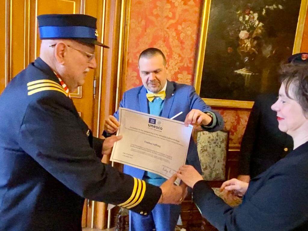Předávání certifikátu UNESCO Předávání certifikátu UNESCO